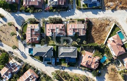 Çeşme Şifne'de Havuzlu Muhteşem Konumda Satılık 4+1 Villa