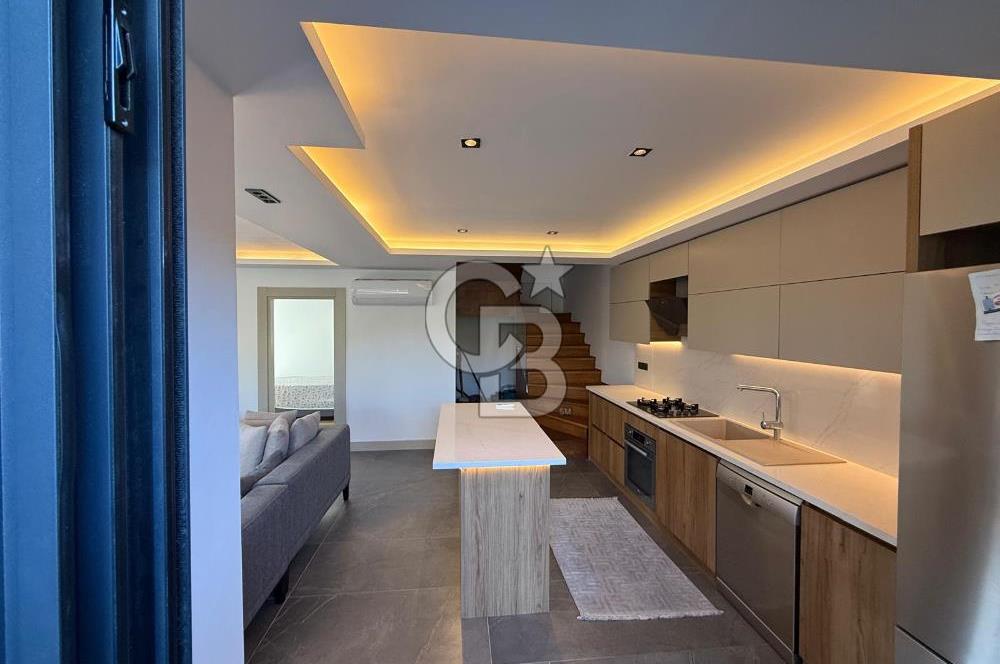 Çeşme Şifne'de Havuzlu Muhteşem Konumda Satılık 4+1 Villa
