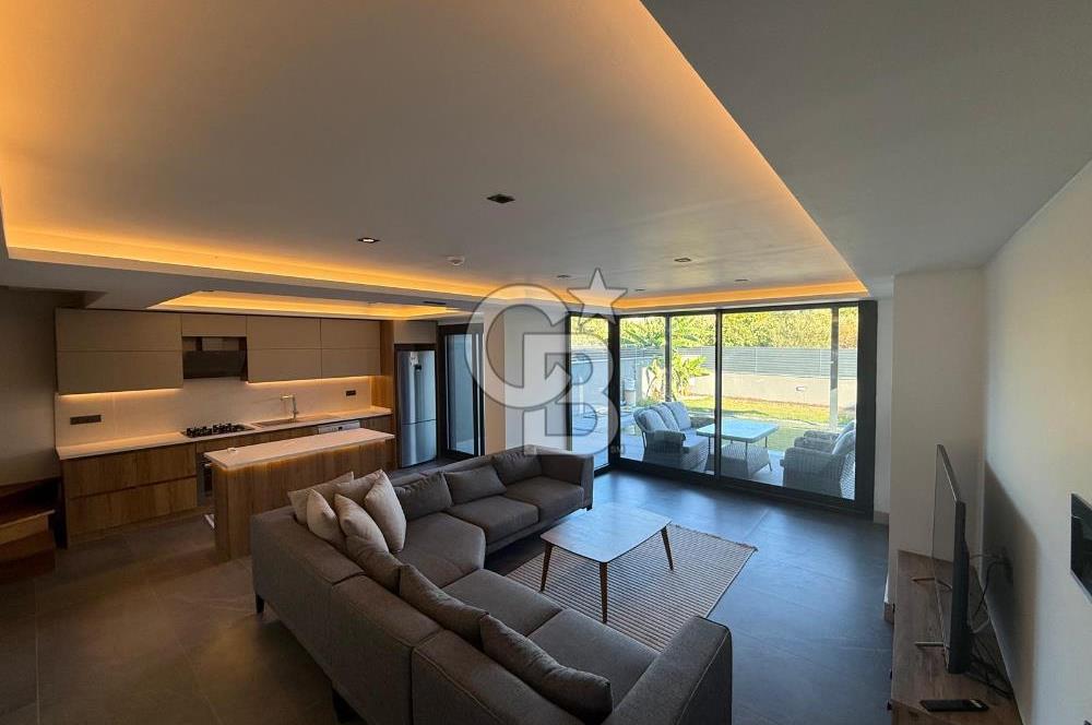 Çeşme Şifne'de Havuzlu Muhteşem Konumda Satılık 4+1 Villa