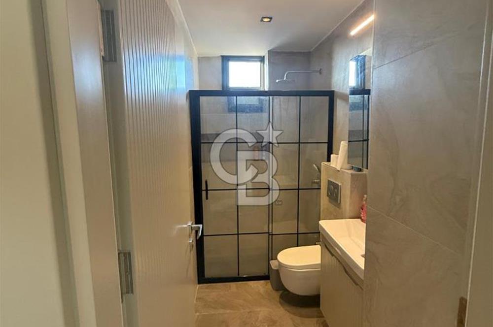 Çeşme Şifne'de Havuzlu Muhteşem Konumda Satılık 4+1 Villa