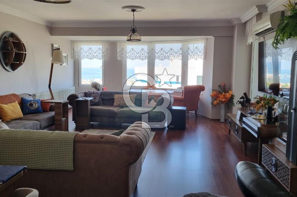 Narlıdere de Deniz Manzaralı Metro Yanı 4+1 Satılık 210 m2 Daire