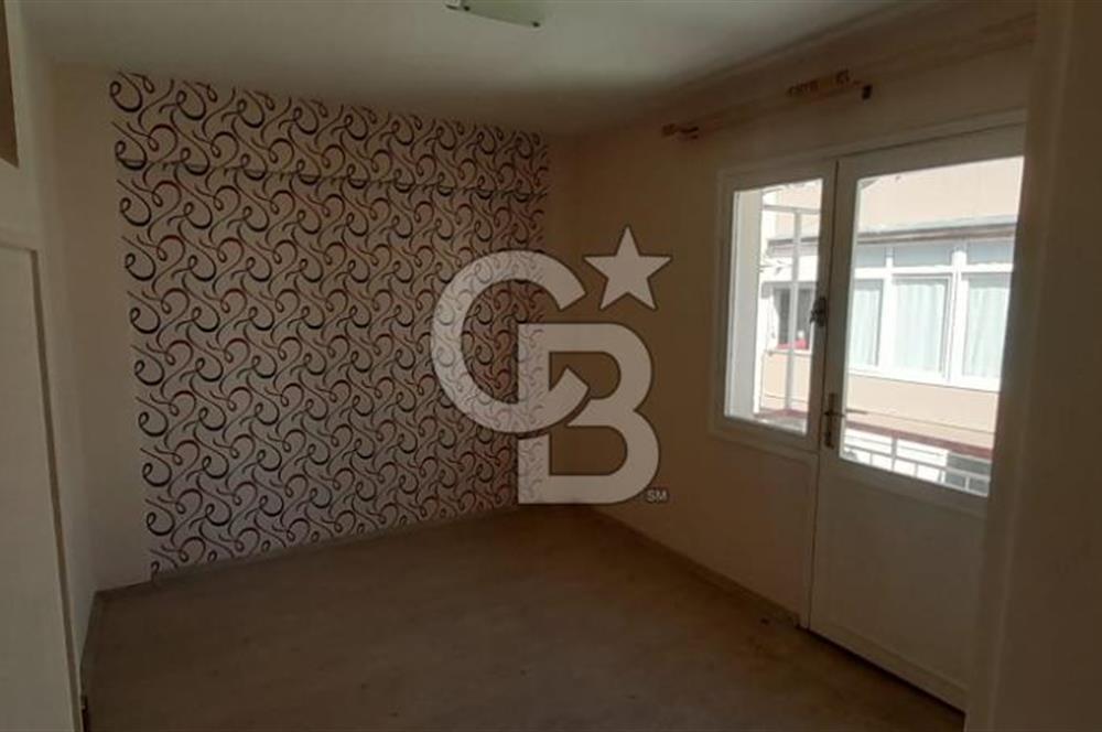 KARŞIYAKA BOSTANLIDA TAM MERKEZDE 2+1 ARAKAT 80 M2 ÖNÜ AÇIK DAİRE