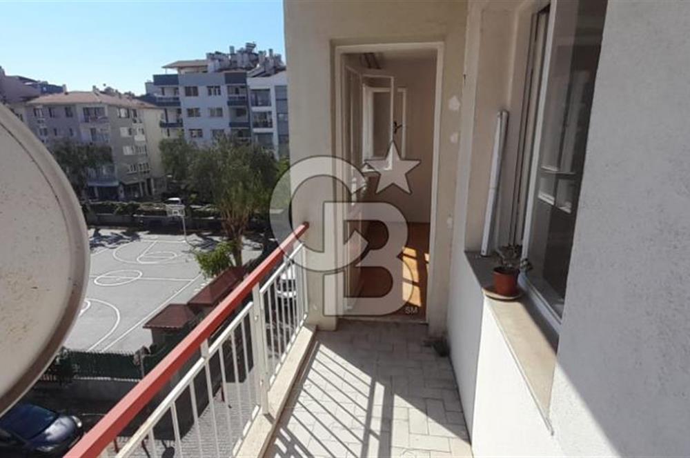 KARŞIYAKA BOSTANLIDA TAM MERKEZDE 2+1 ARAKAT 80 M2 ÖNÜ AÇIK DAİRE