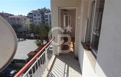 KARŞIYAKA BOSTANLIDA TAM MERKEZDE 2+1 ARAKAT 80 M2 ÖNÜ AÇIK DAİRE