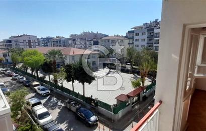 KARŞIYAKA BOSTANLIDA TAM MERKEZDE 2+1 ARAKAT 80 M2 ÖNÜ AÇIK DAİRE