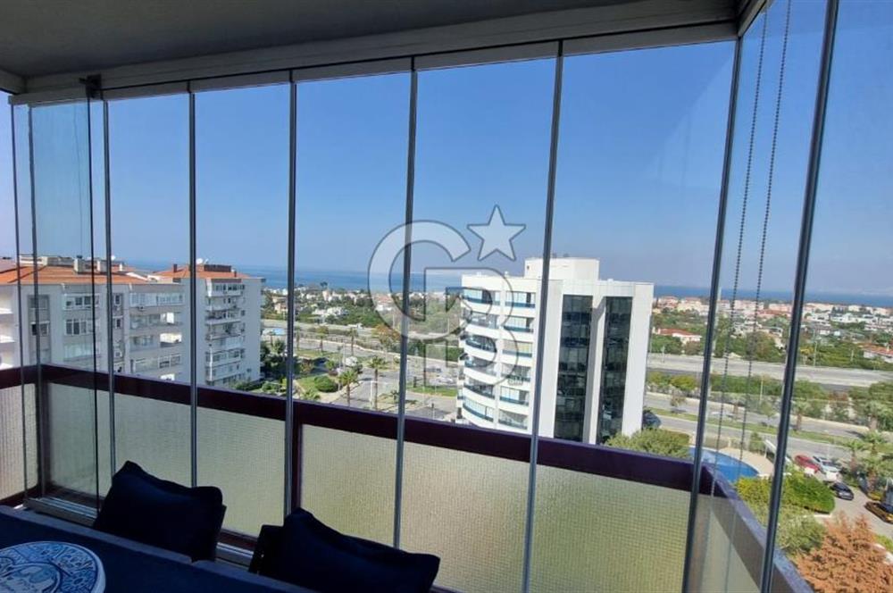 Narlıdere de Deniz Manzaralı Metro Yanı 4+1 Satılık 210 m2 Daire