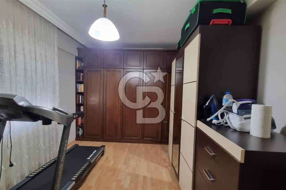 Narlıdere de Deniz Manzaralı Metro Yanı 4+1 Satılık 210 m2 Daire