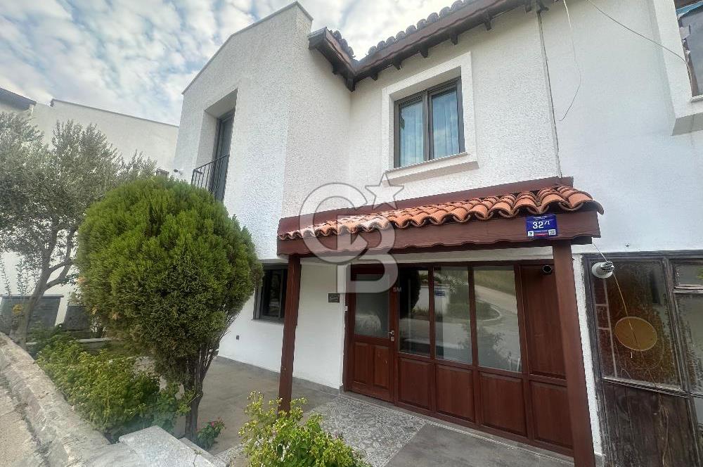 ÇANAKKALE MERKEZ PANAROMA SİTESİ YENİLENMİŞ LÜKS SATILIK VİLLA