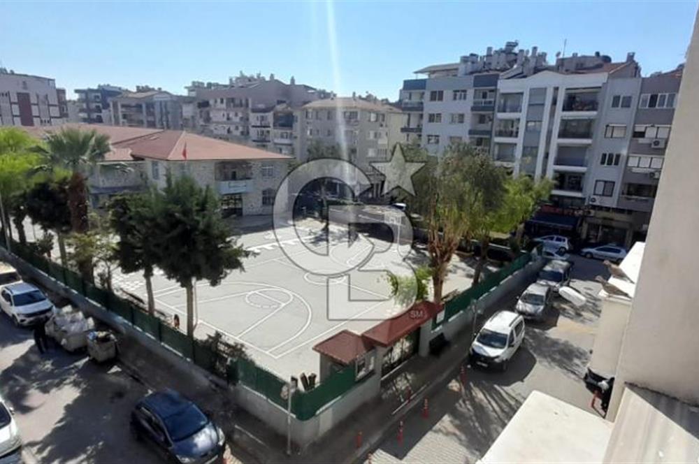 KARŞIYAKA BOSTANLIDA TAM MERKEZDE 2+1 ARAKAT 80 M2 ÖNÜ AÇIK DAİRE