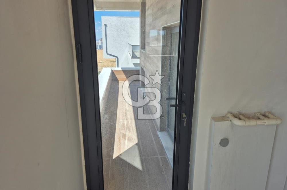 BEYTEPE DE KOMPLE KİRALIK BİNA