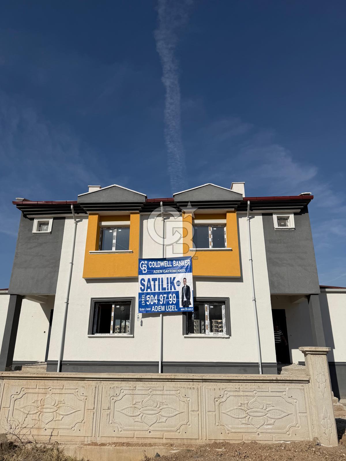 TEMELLİDE 5+1  SATILIK VİLLA