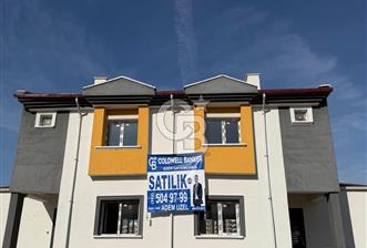 TEMELLİDE 4+1  SATILIK VİLLA