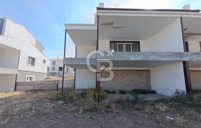 TEMELLİDE 4+1  SATILIK VİLLA