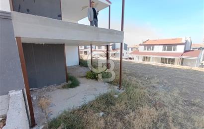 TEMELLİDE 4+1  SATILIK VİLLA