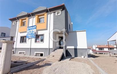 TEMELLİDE 4+1  SATILIK VİLLA