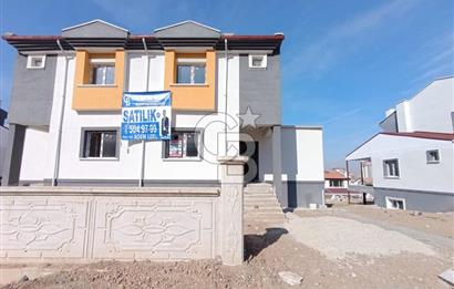 TEMELLİDE 4+1  SATILIK VİLLA