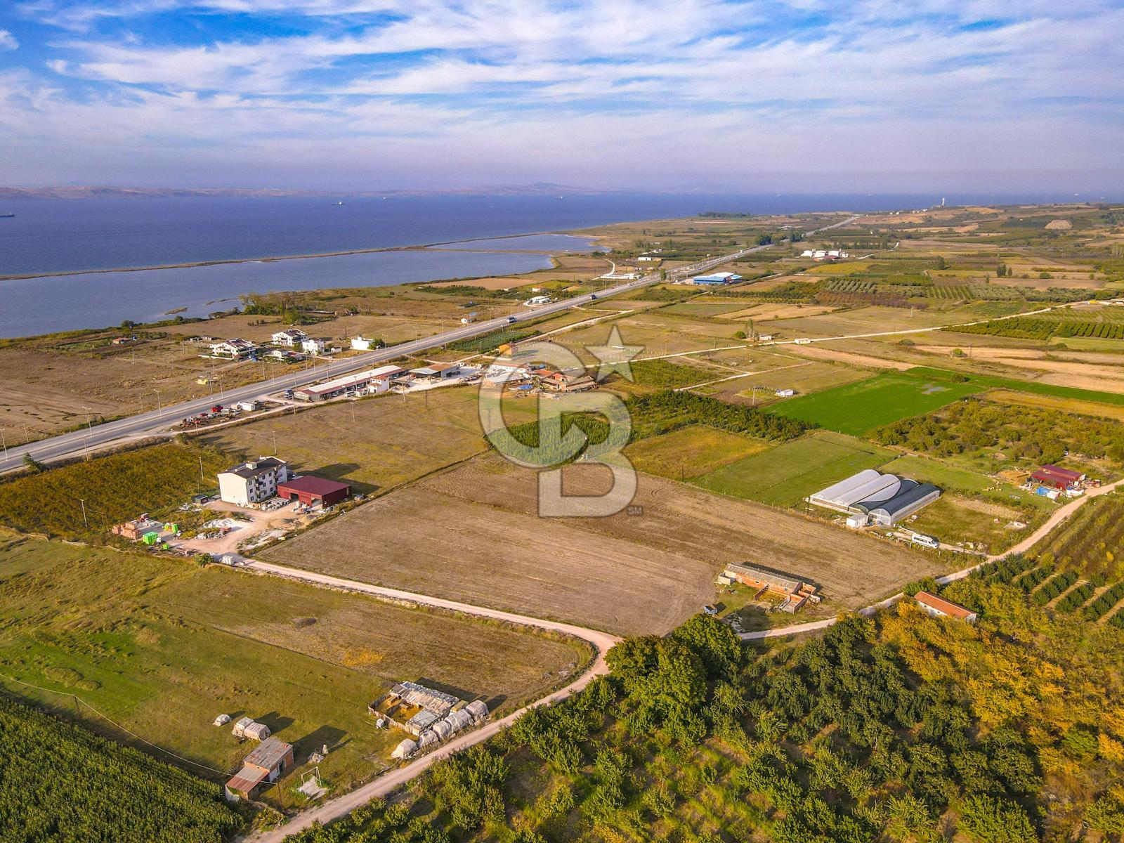 ÇANAKKALE LAPSEKİ ÇARDAK'TA HUZURLU YAŞAM İÇİN VİLLA İMARLI ARSA
