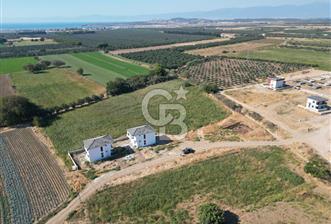 BALIKESİR GÖMEÇ'TE 4+1 VİLLA ARSASI