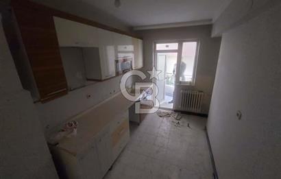 BAĞCI CADDESİ ÜZERİNDE ASANSÖRLÜ ARA KAT 3+1 SATILIK DAİRE