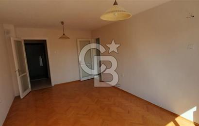 KARŞIYAKA BOSTANLIDA TAM MERKEZDE 2+1 ARAKAT 80 M2 ÖNÜ AÇIK DAİRE