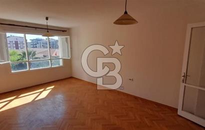 KARŞIYAKA BOSTANLIDA TAM MERKEZDE 2+1 ARAKAT 80 M2 ÖNÜ AÇIK DAİRE