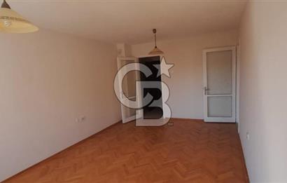 KARŞIYAKA BOSTANLIDA TAM MERKEZDE 2+1 ARAKAT 80 M2 ÖNÜ AÇIK DAİRE