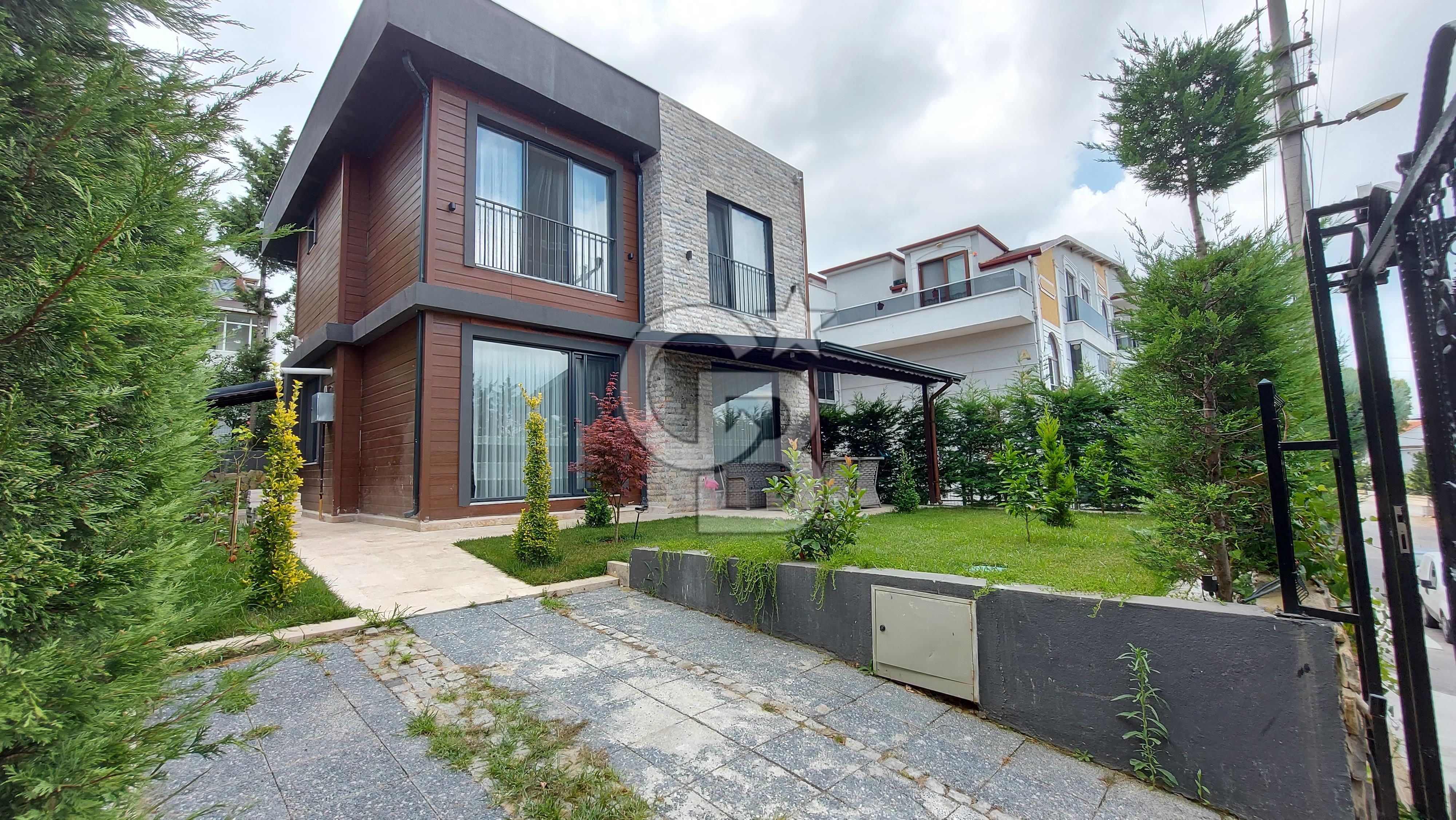 İZMİT TÜYSÜZLER GENİŞ EMSALSİZ 4+1 SATILIK MÜSTAKİL VİLLA