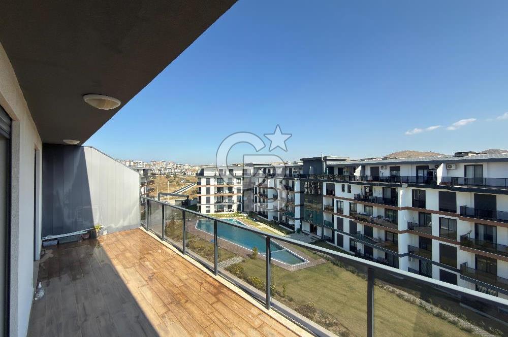 Seferihisar Luwi Rezidans’ta Kiralık 2+1 Dubleks Daire | Havuzlu, Güvenlikli, Merkezi Isıtma