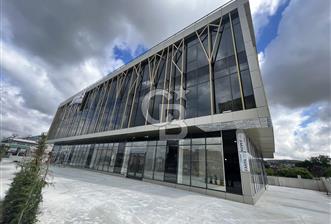BÜYÜKÇEKMECE E5 ÜZERİ KİRALIK 1850m² 2 KAT DUBLEKS SIFIR TERASLI
