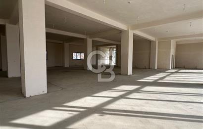 BÜYÜKÇEKMECE E-5 ÜZERİNDE 1850m² TERASLI DUBLEKS PLAZA KATI