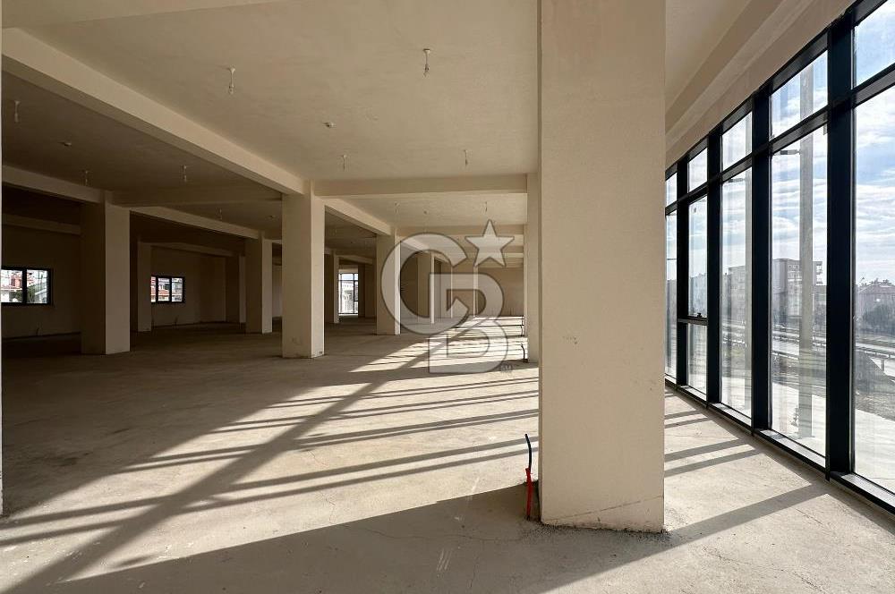 BÜYÜKÇEKMECE E5 ÜZERİ KİRALIK 1850m² 2 KAT DUBLEKS SIFIR TERASLI