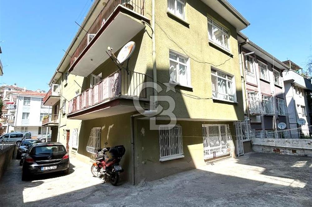  MAÇKA SOKAK'TA KATTA SATILIK 3+1 DAİRE