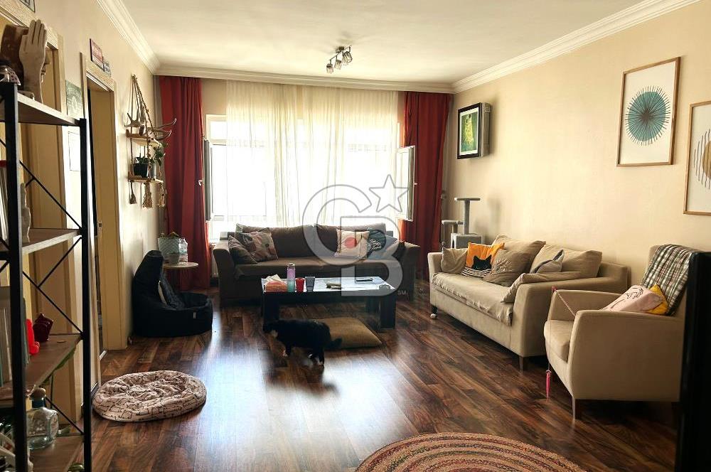  MAÇKA SOKAK'TA KATTA SATILIK 3+1 DAİRE