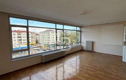 Anayol üzeri fındık heykelinin orada panoramik manzaralı 3+1 daire 