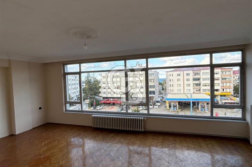 Anayol üzeri fındık heykelinin orada panoramik manzaralı 3+1 daire 