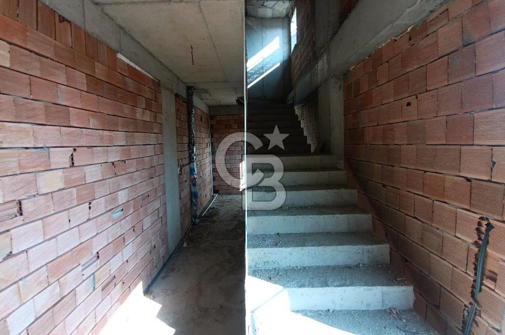 Başiskele Paşadag'da 4+1 190 m2 Bahçe Dubleks