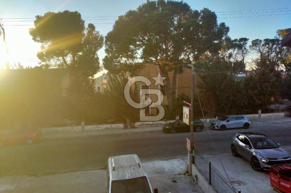 GÜZELYALI DA MİGROSUN ÜZERİNDE SATILIK 2+1 DAİRE