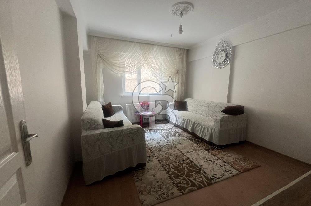 İMAM ALİM SULTAN CADDE DİBİ ARA KAT MASRAFSIZ 3+1 DAİRE