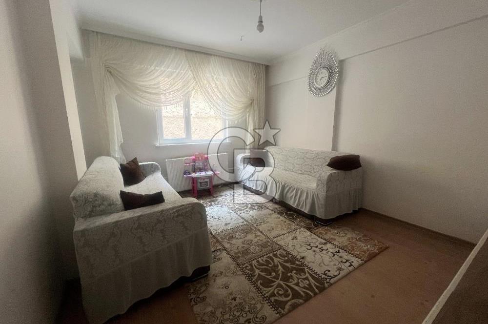 İMAM ALİM SULTAN CADDE DİBİ ARA KAT MASRAFSIZ 3+1 DAİRE