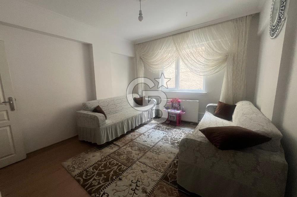İMAM ALİM SULTAN CADDE DİBİ ARA KAT MASRAFSIZ 3+1 DAİRE