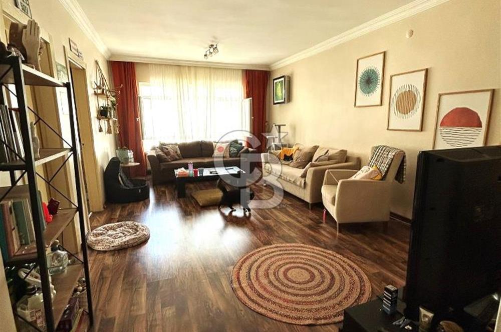  MAÇKA SOKAK'TA KATTA SATILIK 3+1 DAİRE