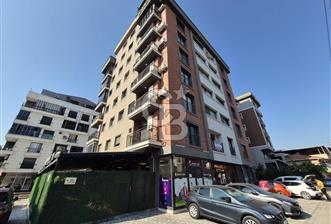 KARŞIYAKA ANADOLU CADDESİ YAKINI LÜKS BİNADA TAM EŞYALI 1+1 KİRALIK DAİRE