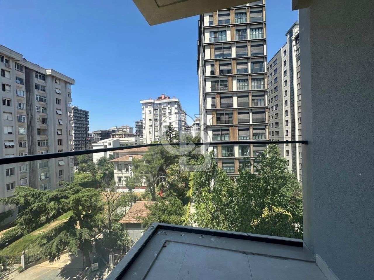 ERENKÖYDE MARMARAY YAKINI LÜKS VE FERAH 2+1 YAŞAM ALANI