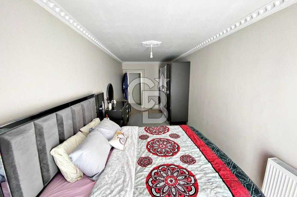 CADDE ÜZERİ ÇİFT ASANSÖRLÜ İSKANLI TERAS BALKONLU ÖN CEPHE 3+1