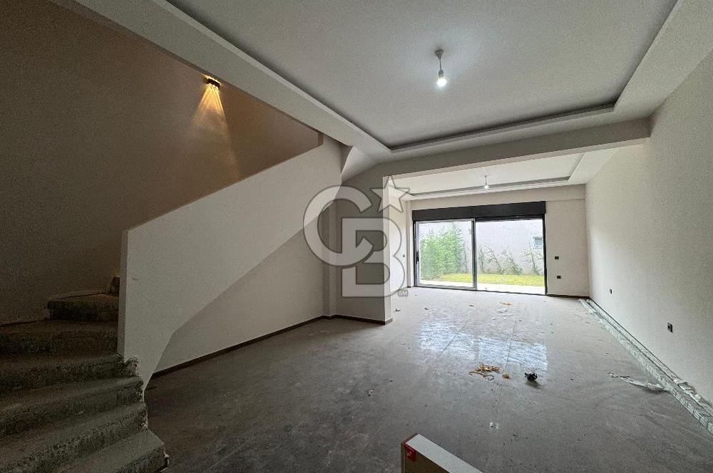 YALOVA KADIKÖY ÖZDEN MAHALLESİ SATILIK LÜKS VE NEZİH VİLLA!. 4+2