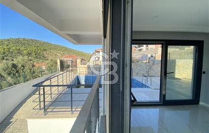 Zeytinlikuyu Kıyıkışlacık Deniz Manzaralı Havuzlu Akıllı Sistemli Müstakil 4+1 Lüks Villa