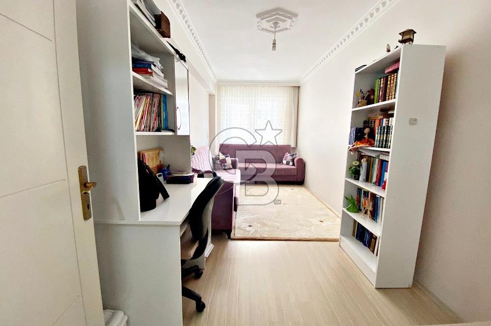 CADDE ÜZERİ ÇİFT ASANSÖRLÜ İSKANLI TERAS BALKONLU ÖN CEPHE 3+1