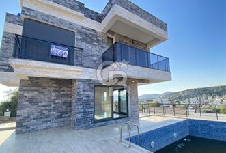 Zeytinlikuyu Kıyıkışlacık Deniz Manzaralı Havuzlu Akıllı Sistemli Müstakil 4+1 Lüks Villa
