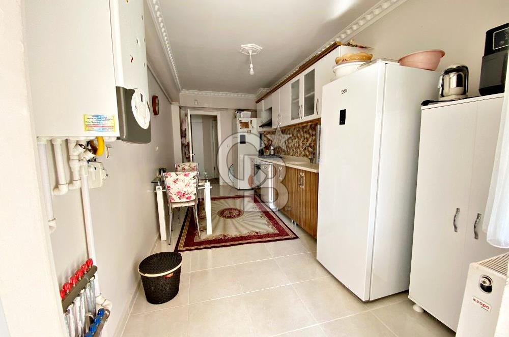 CADDE ÜZERİ ÇİFT ASANSÖRLÜ İSKANLI TERAS BALKONLU ÖN CEPHE 3+1