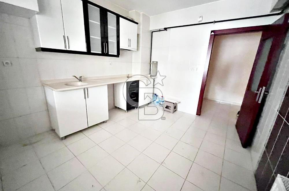 SULTAN FATİH CADDESİ VE ŞEHİTLER CADDESİ YAKINI YÜKSEK GİRİŞ 3+1
